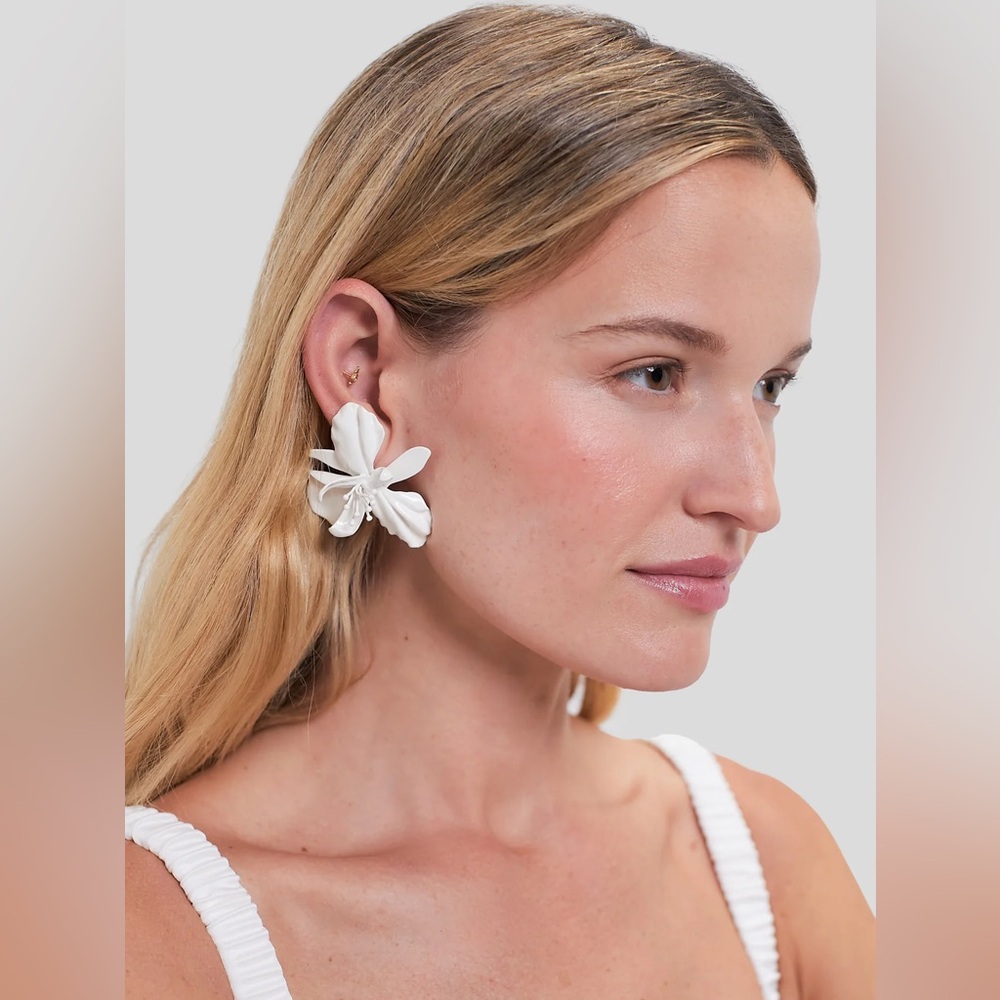 🌺🎉HP🎉🌺 NWT Cult Gaia Mila Flower Earrings - Picture 11 of 15